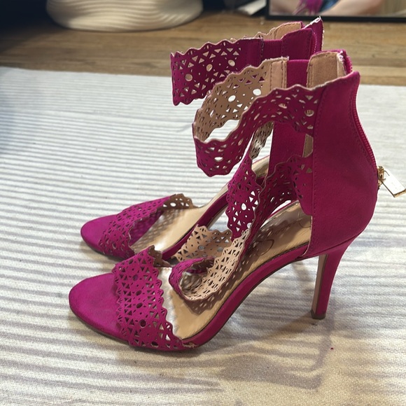 Jessica Simpson pinkish purple heels - Picture 8 of 9